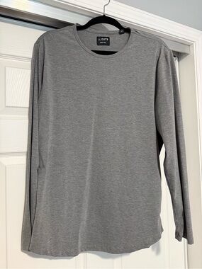 Cuts Clothing | Men’s AO Long Sleeve Curve-Hem Tee Heather Grey Size XL